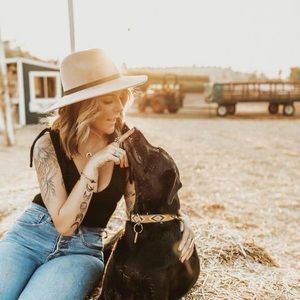 Meet your Posher, Courtney